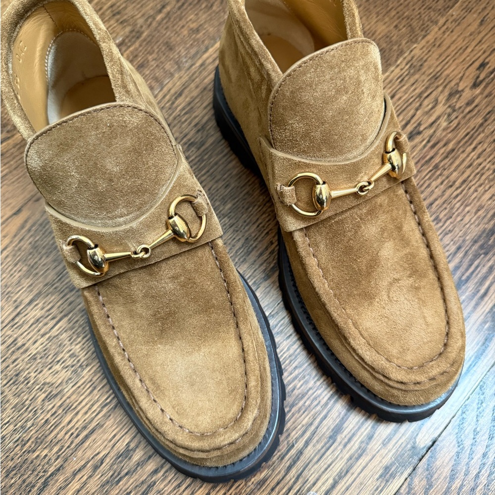 Women's suede Gucci boots